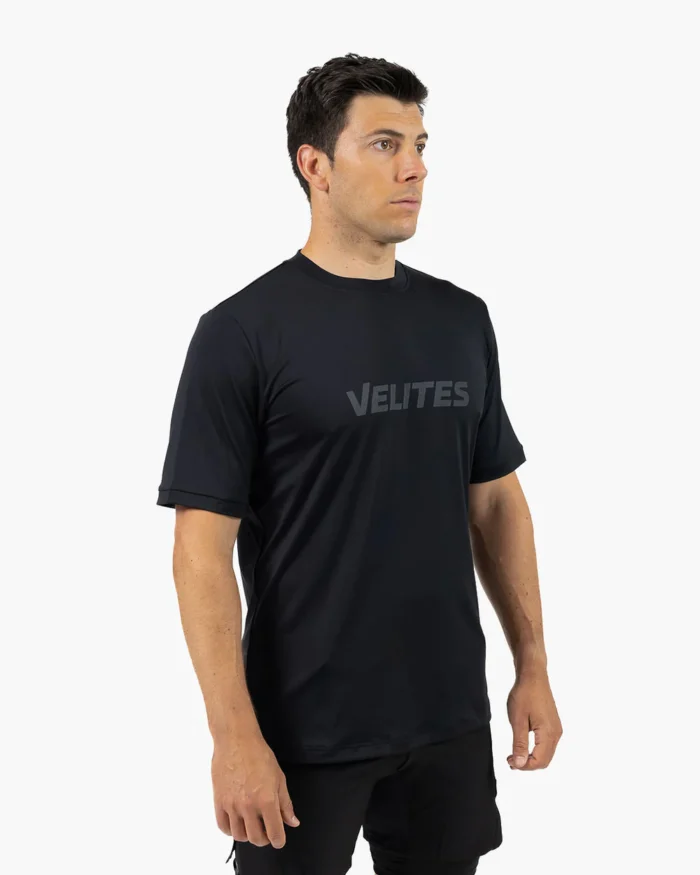 CAMISETA HOLO BASICS Negro
